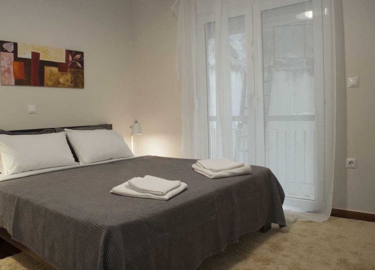Modern Apartment, Excellent And Vibrant Location!! Афины Экстерьер фото